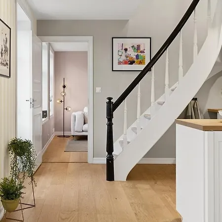 Charming With Stunning View Apartament